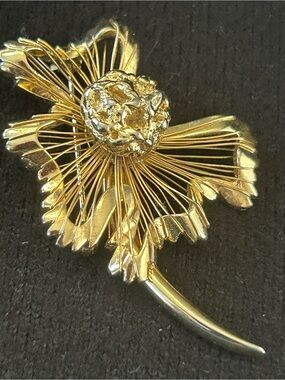 Gold wire wrapped petals brooch
